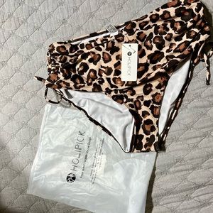 Women’s Cheetah Print High Waisted Bikini Bottoms XL.